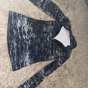 Women's Black and Gray Sweater